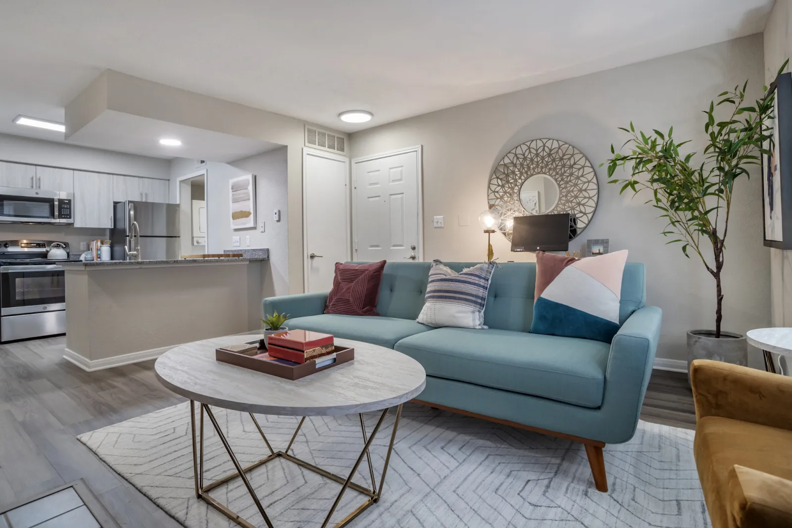 Diện tích tim tường, diện tích thông thủy căn hộ 2 phòng ngủ tòa P2 Vinhomes Times City