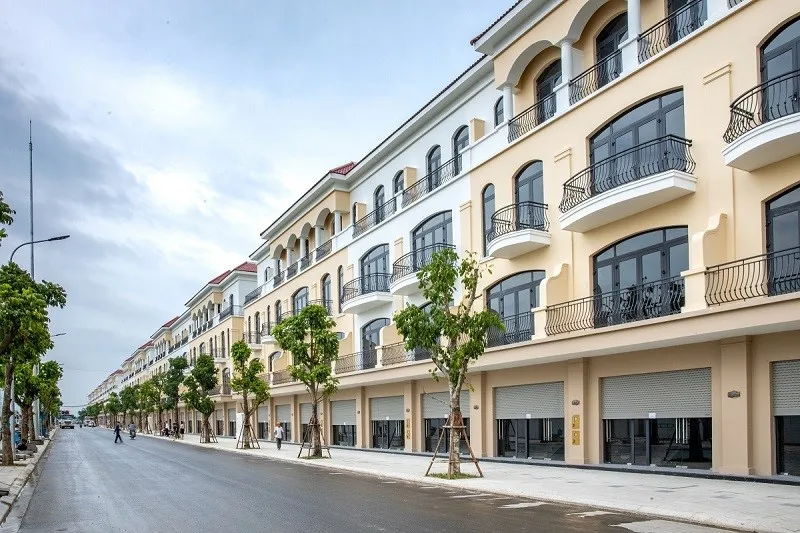 Biệt thự liền kề xẻ khe 144m2, mặt tiền 9m phân khu San Hô có giá bán bao nhiêu?