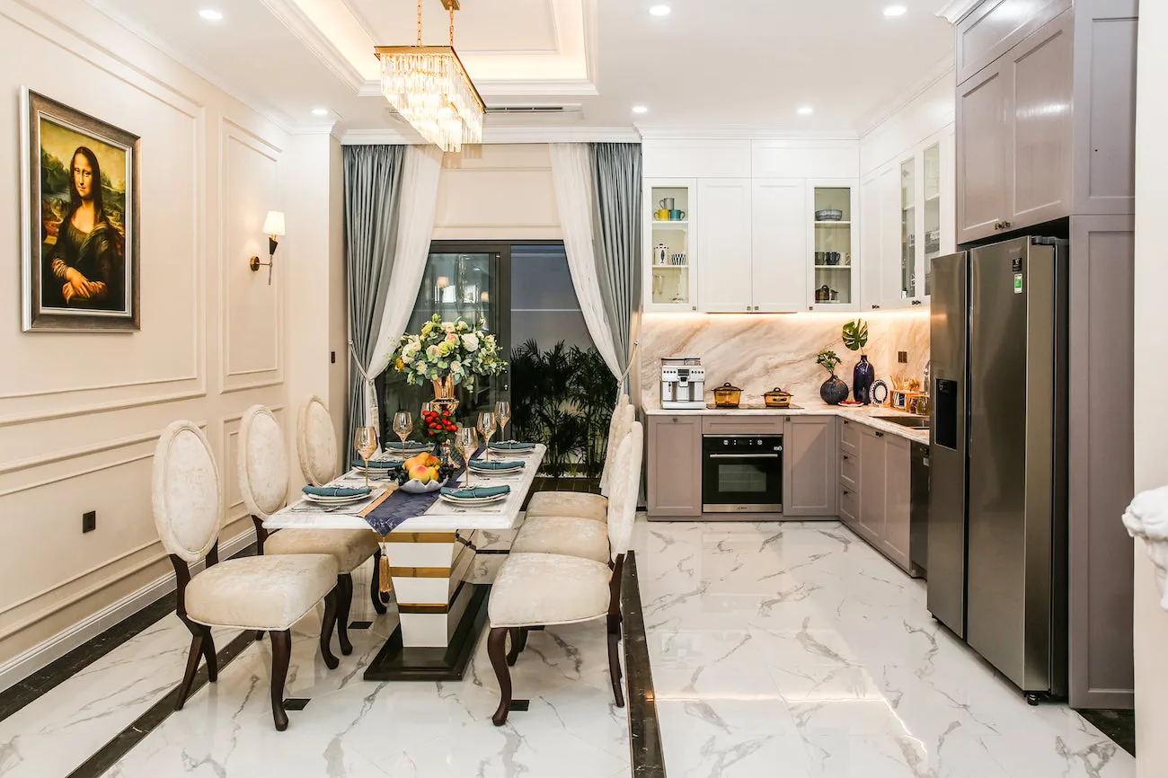 Giá chung cư huyện Nhà Bè diện tích 200 - 250m2 đang bán bao nhiêu 1m2?
