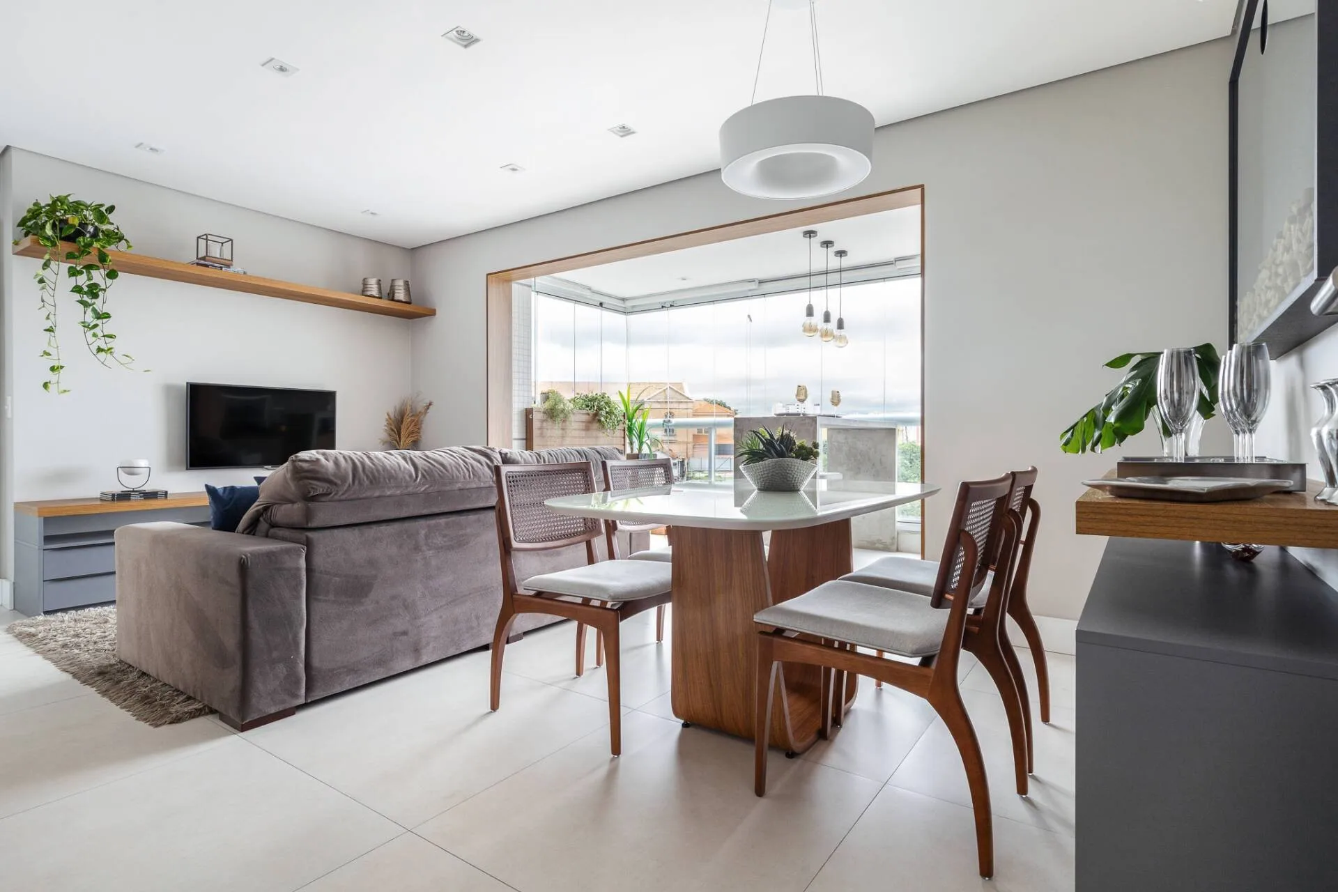 Giá chung cư quận Bình Thạnh diện tích 50 - 80m2 đang bán bao nhiêu 1m2?