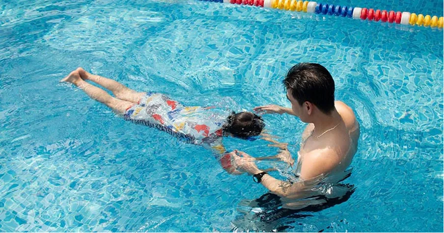 Cập nhật mới nhất giá vé, giờ mở cửa bể bơi Bộ Công An 282 Nguyễn Huy Tưởng