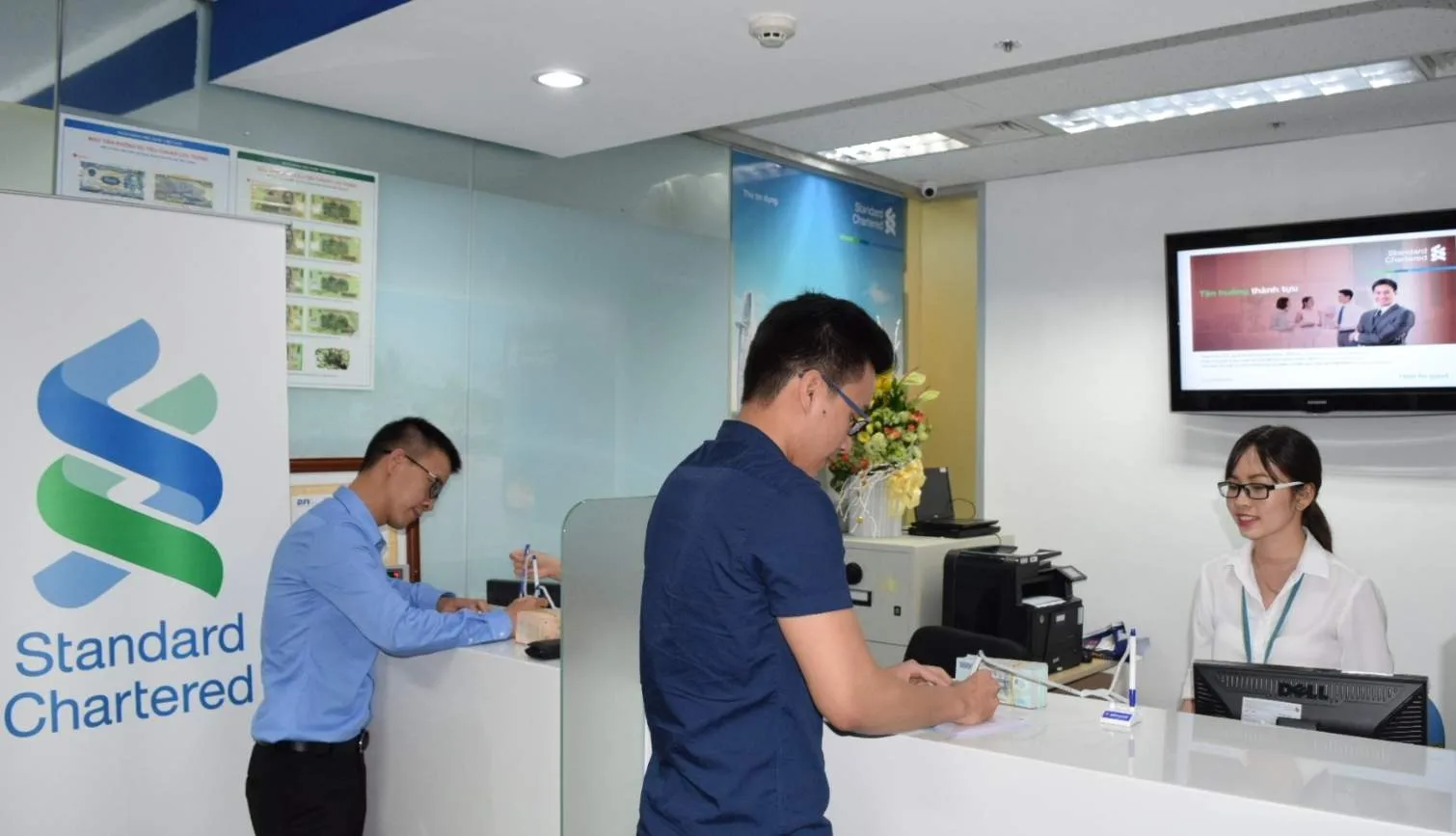 Lãi suất ngân hàng Standard Chartered Bank năm 2023 đang là bao nhiêu? Ngân hàng có cho vay mua dự án Vinhomes Ocean Park Gia Lâm không? 