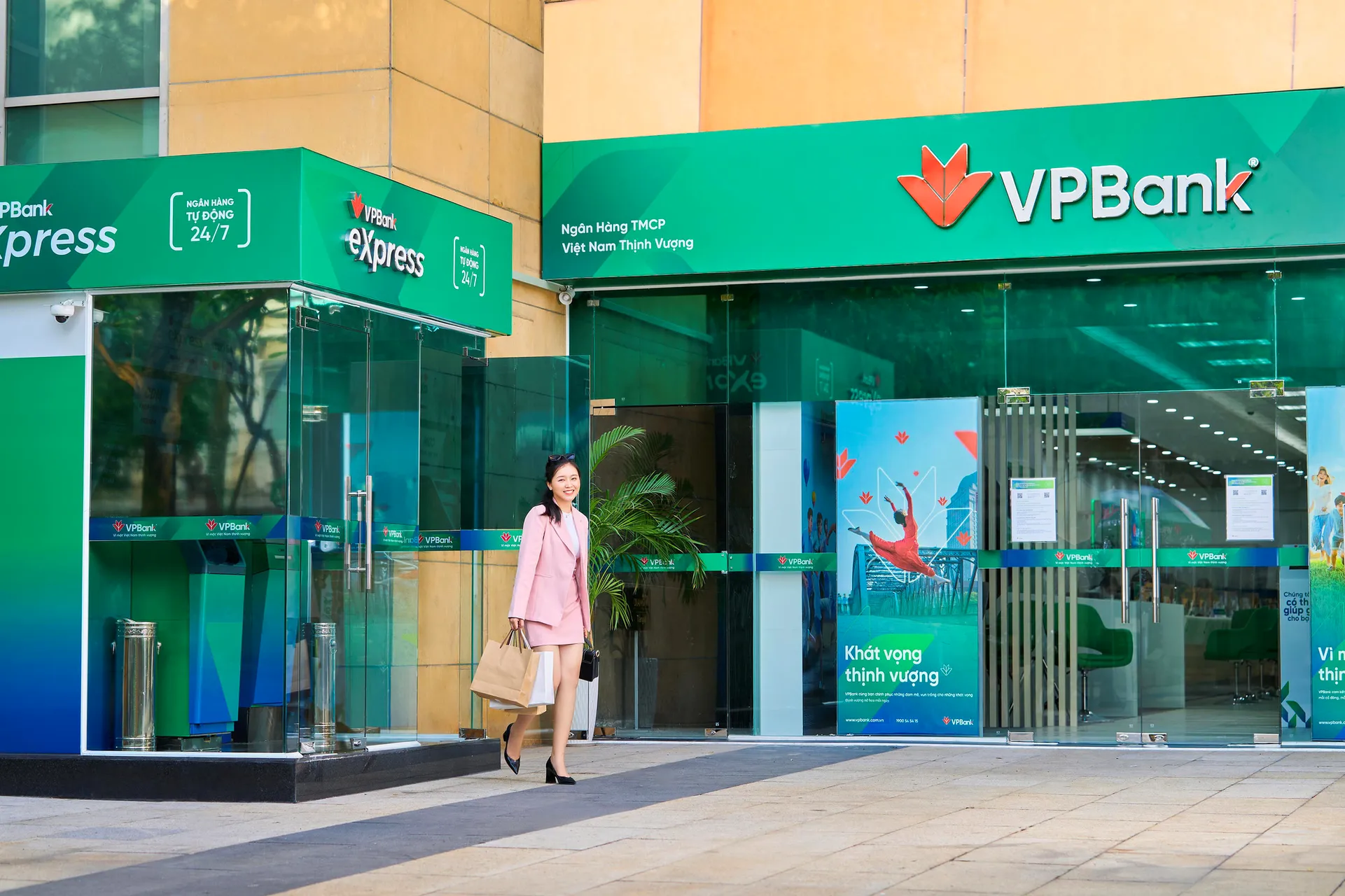 Lãi suất ngân hàng VPBank năm 2023 đang là bao nhiêu? Ngân hàng có cho vay mua dự án Masteri West Heights không? 