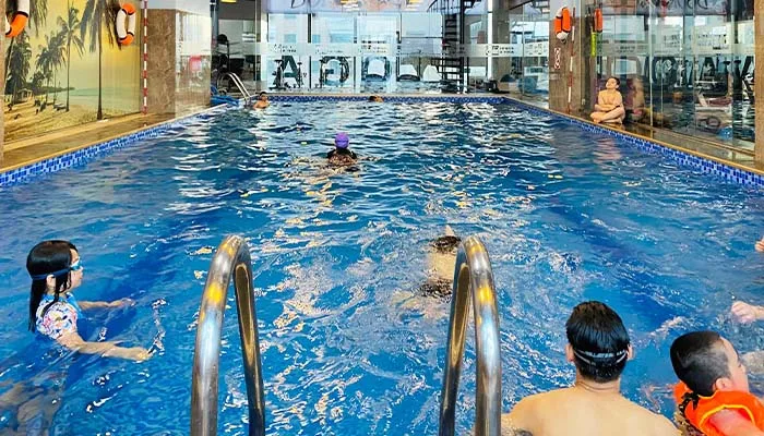 Cập nhật mới nhất giá vé, giờ mở cửa bể bơi bốn mùa tại chung cư Star City