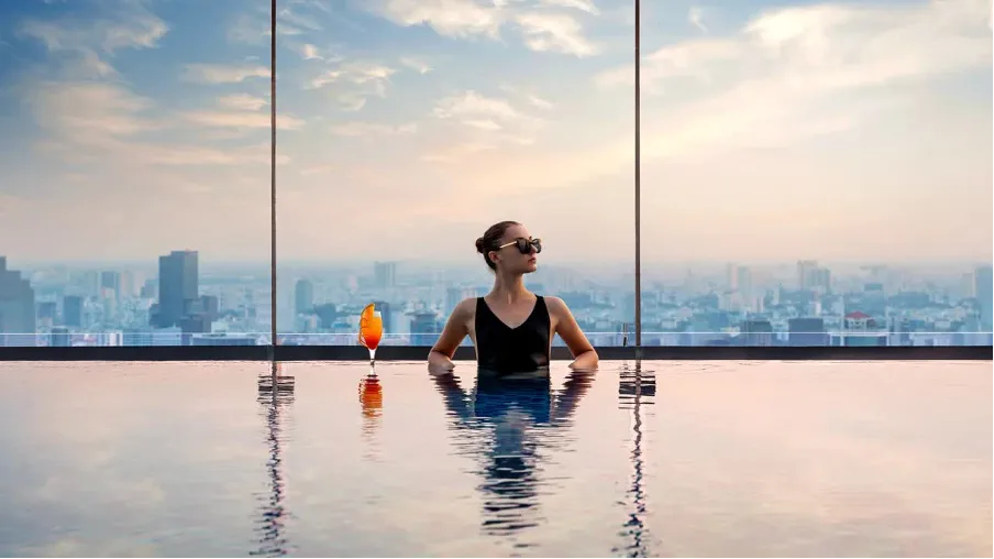 Cập nhật mới nhất giá vé, giờ mở cửa hồ bơi vô cực tại toà Landmark 81