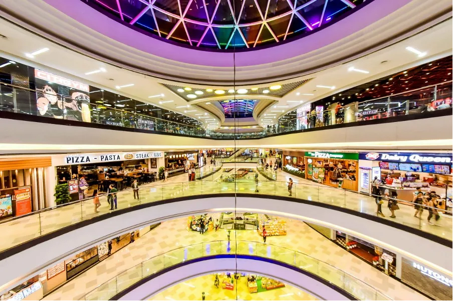 Khám phá những địa điểm vui chơi, ăn uống hấp dẫn khi đến Vạn Hạnh Mall