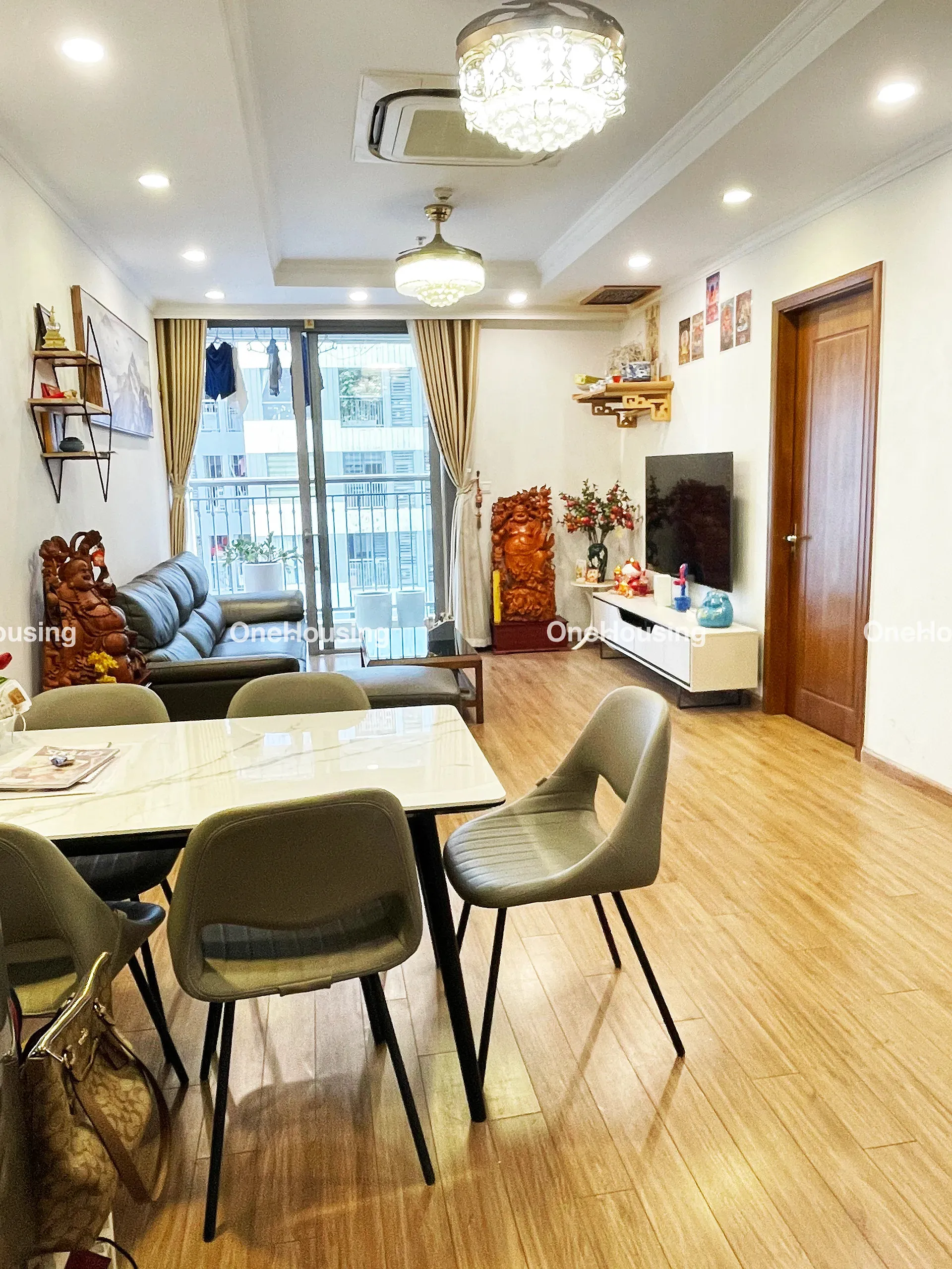 Căn 2PN tòa P2 Park Hill Times City 74.9m2 đang bán giá bao nhiêu?