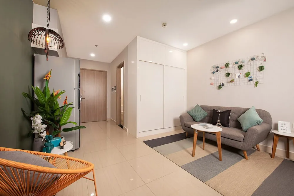  Gần trường Đại học Thương mại có các chung cư nào đang bán căn hộ studio?
