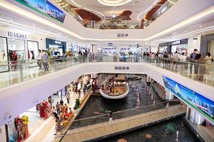 Thả ga shopping tại các trung tâm thương mại gần Masteri West Heights
