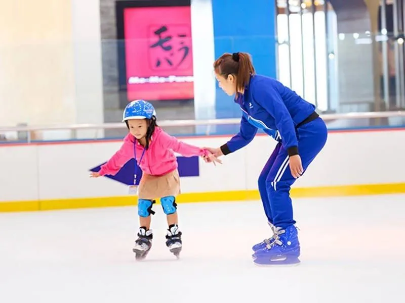 Khám phá sân trượt băng Skateland at Saigon gần Vinhomes Đồng Khởi
