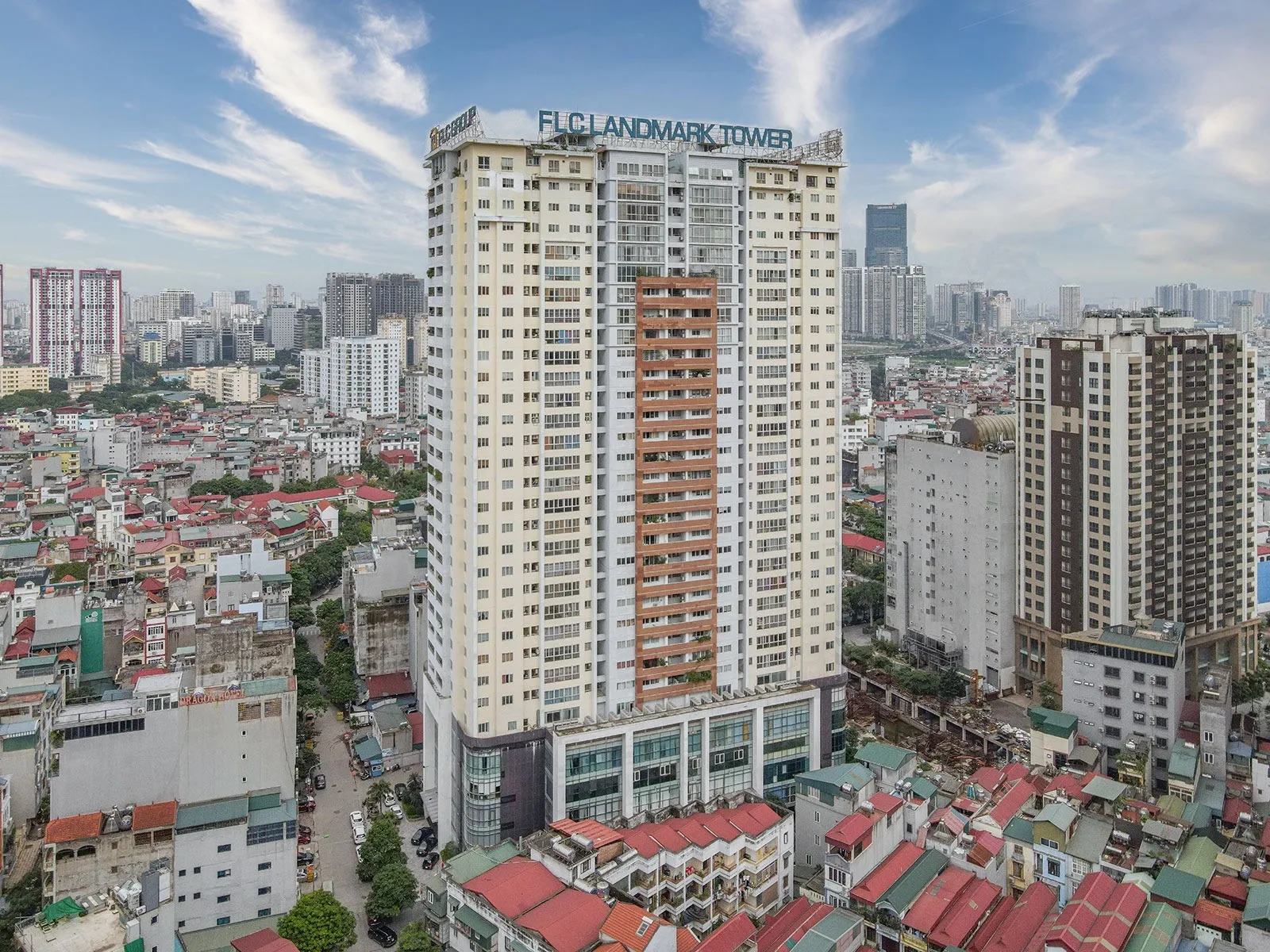 Quy mô và mật độ xây dựng chung cư FLC Landmark Tower quận Nam Từ Liêm là bao nhiêu?
