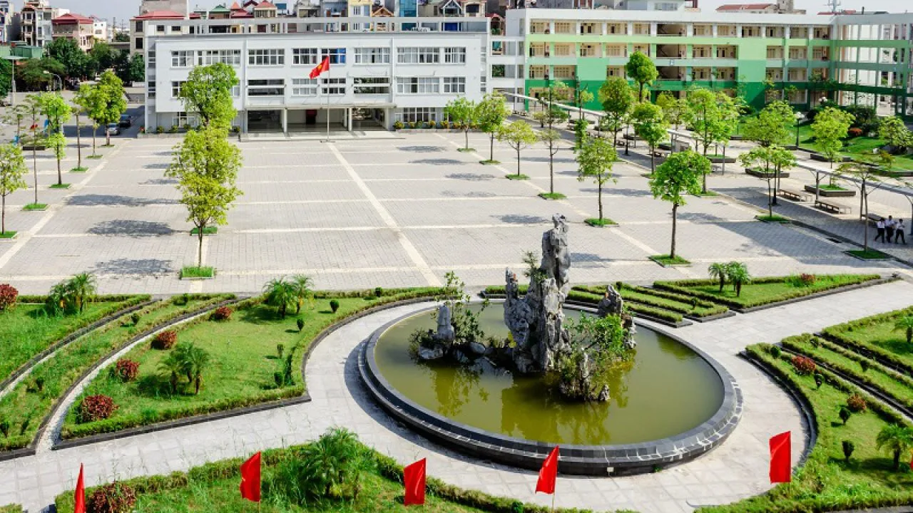Gần chung cư Bình Vượng Tower quận Hà Đông có trường THPT nào?