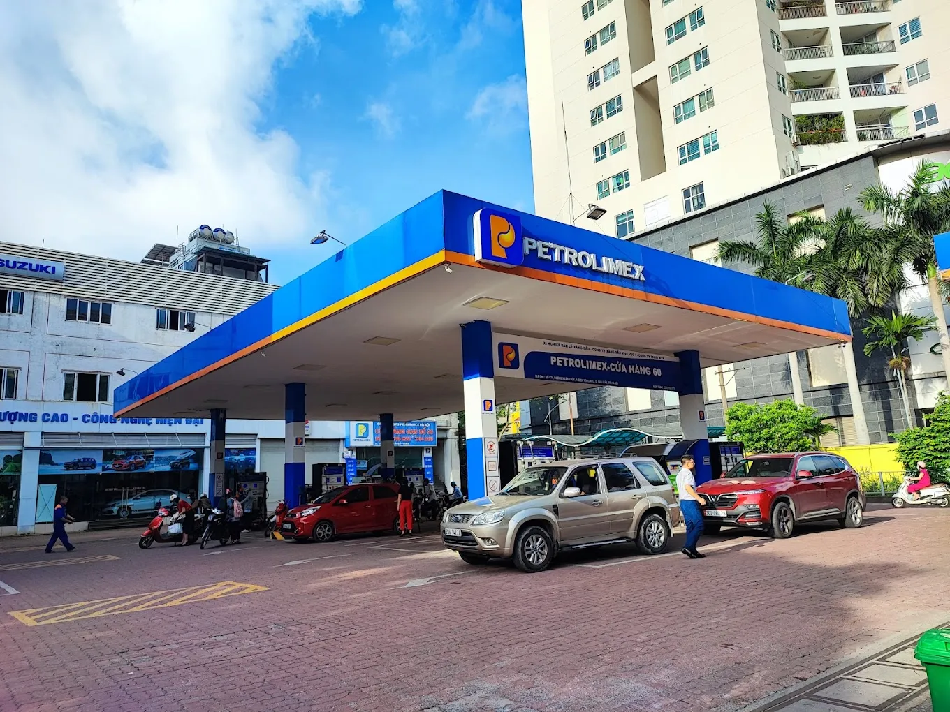Gần chung cư Dreamland Bonanza quận Cầu Giấy có trạm xăng nào không?