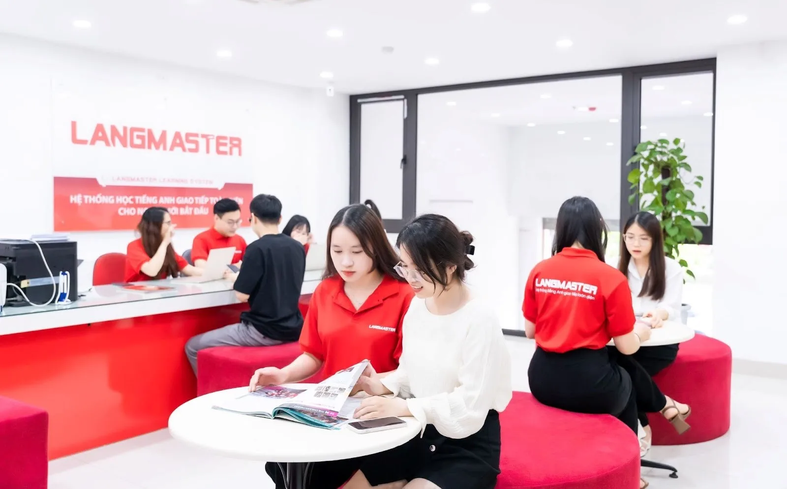 Gần chung cư The Park Home quận Cầu Giấy có trung tâm ngoại ngữ nào không?