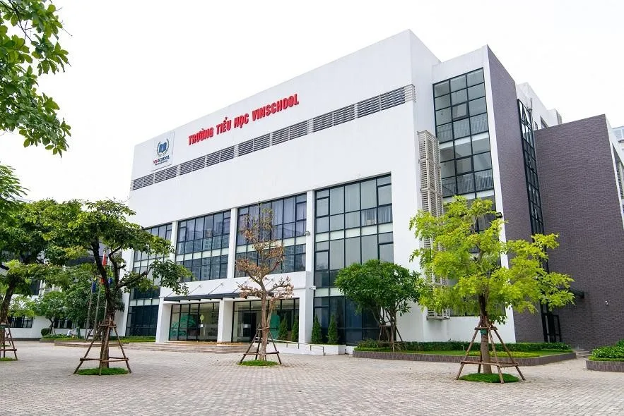 Gần chung cư Viễn Đông Star quận Hoàng Mai có trường tiểu học nào không?