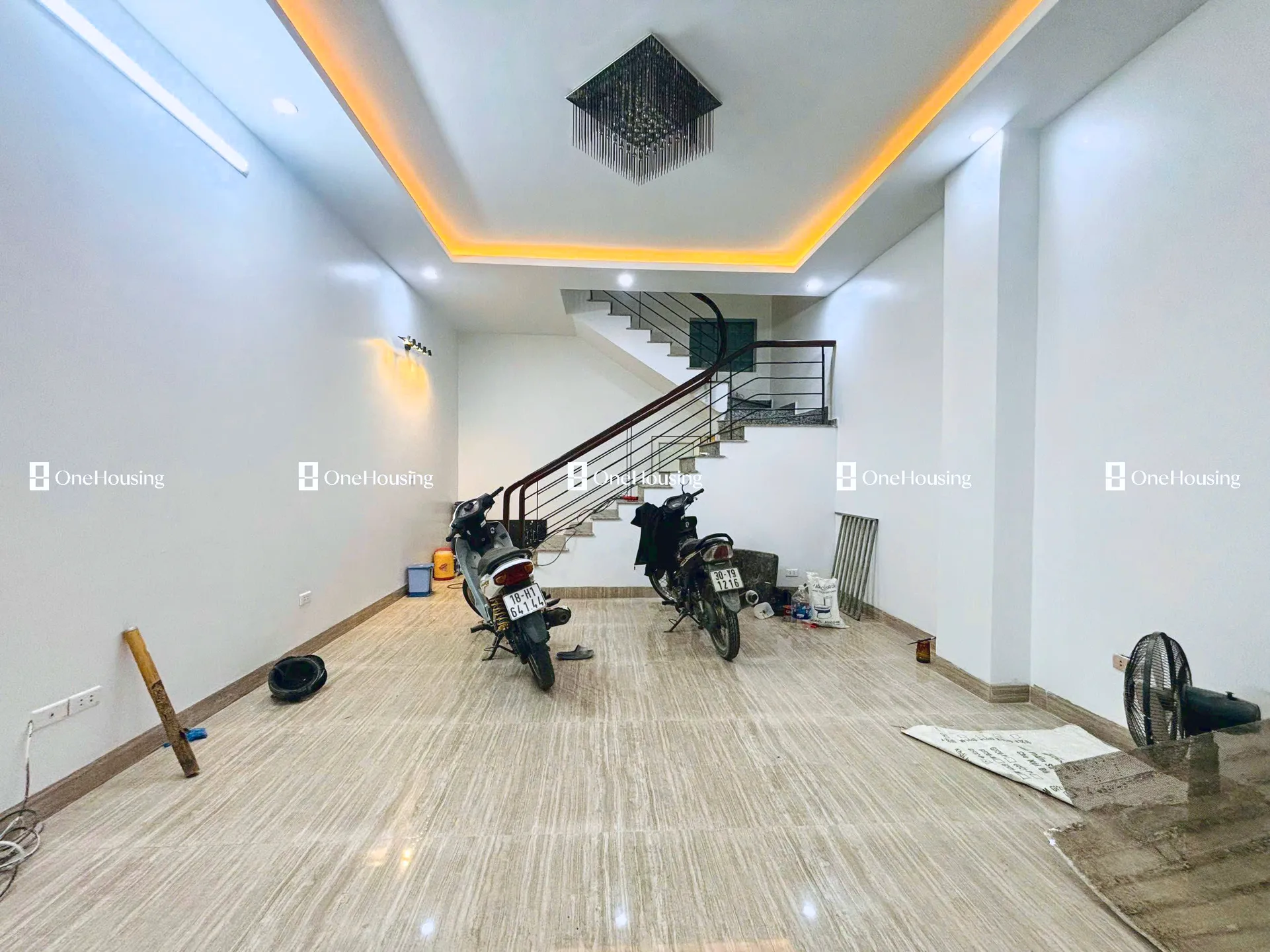 Nhà mặt ngõ cách Lạc Long Quân 80m, P. Nghĩa Đô, Q. Cầu Giấy, TP. Hà Nội