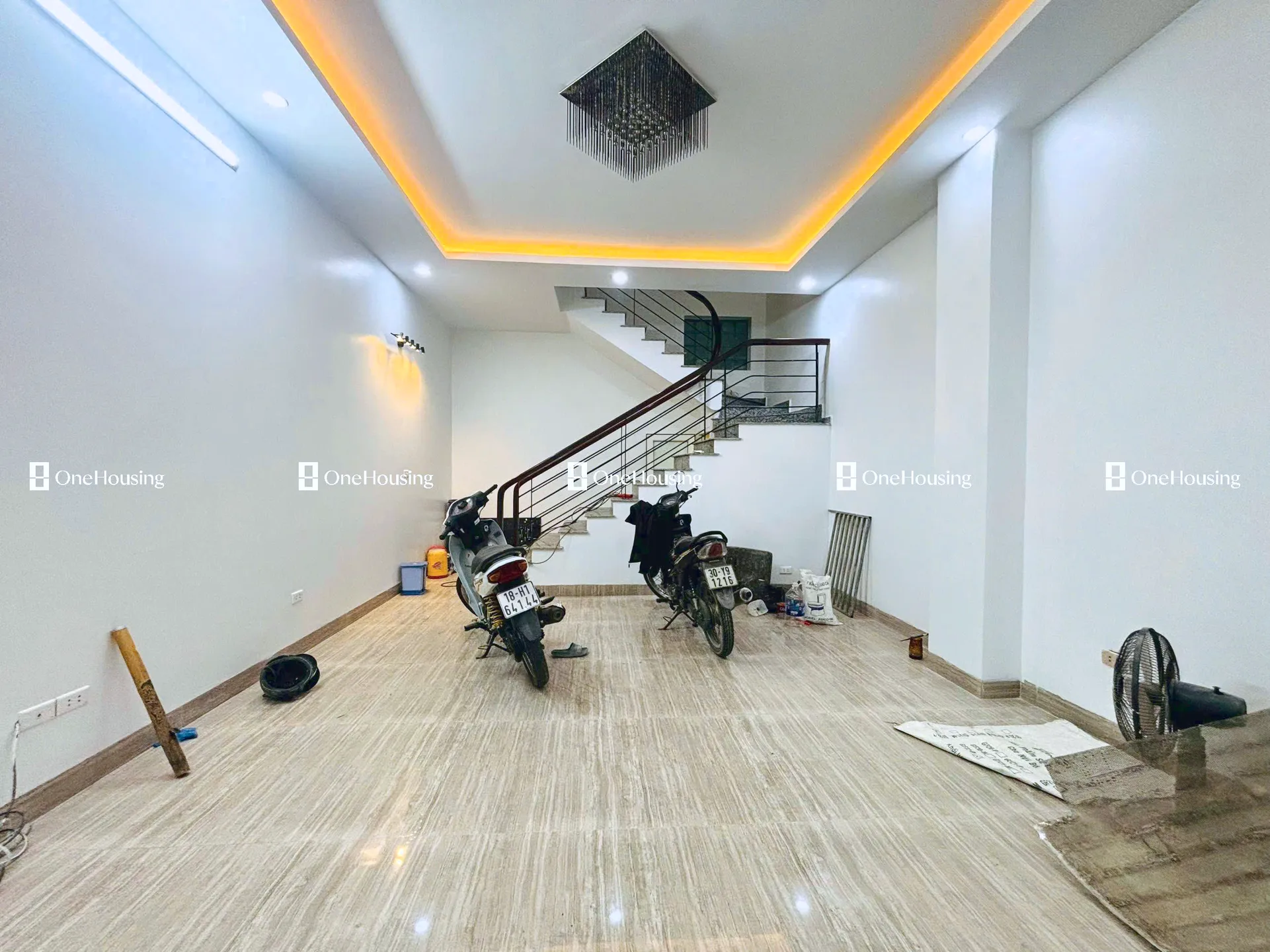 Nhà mặt ngõ cách Lạc Long Quân 80m, P. Nghĩa Đô, Q. Cầu Giấy, TP. Hà Nội