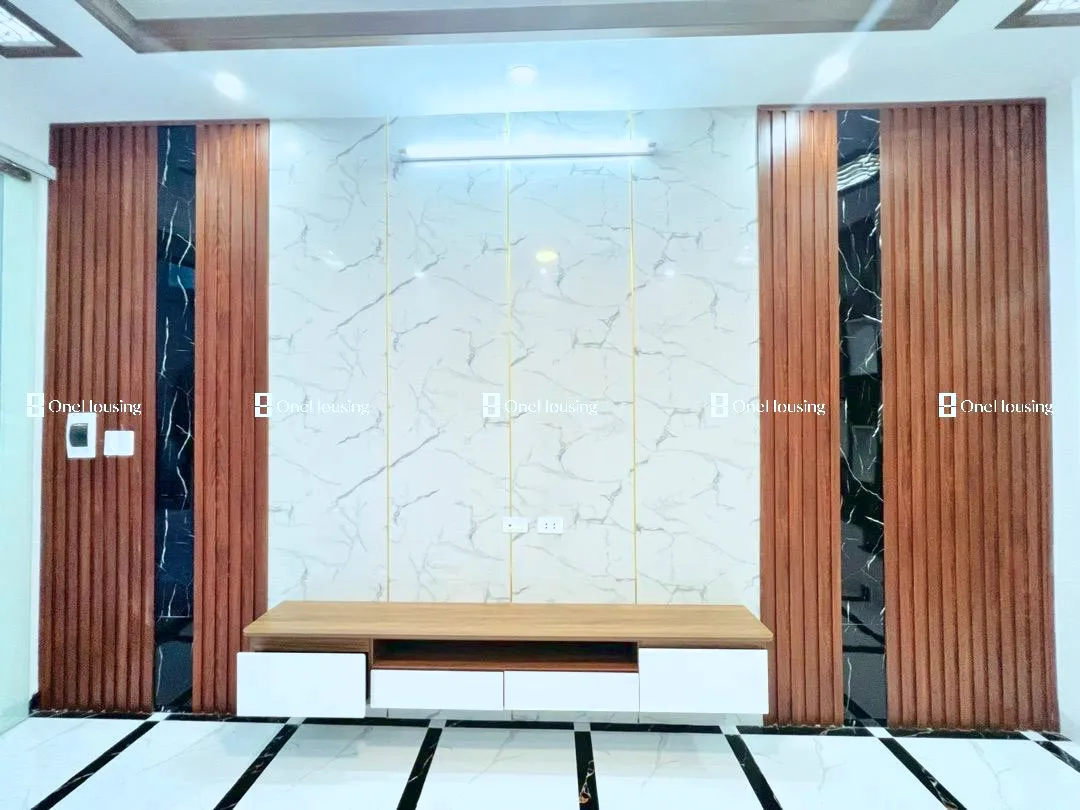 Nhà mặt ngõ cách Thanh Am 90m, P. Thượng Thanh, Q. Long Biên, TP. Hà Nội