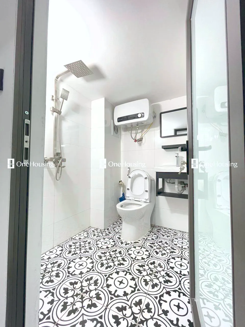 Nhà mặt ngõ cách Nguyễn Ngọc Vũ 80m, P. Trung Hòa, Q. Cầu Giấy, TP. Hà Nội