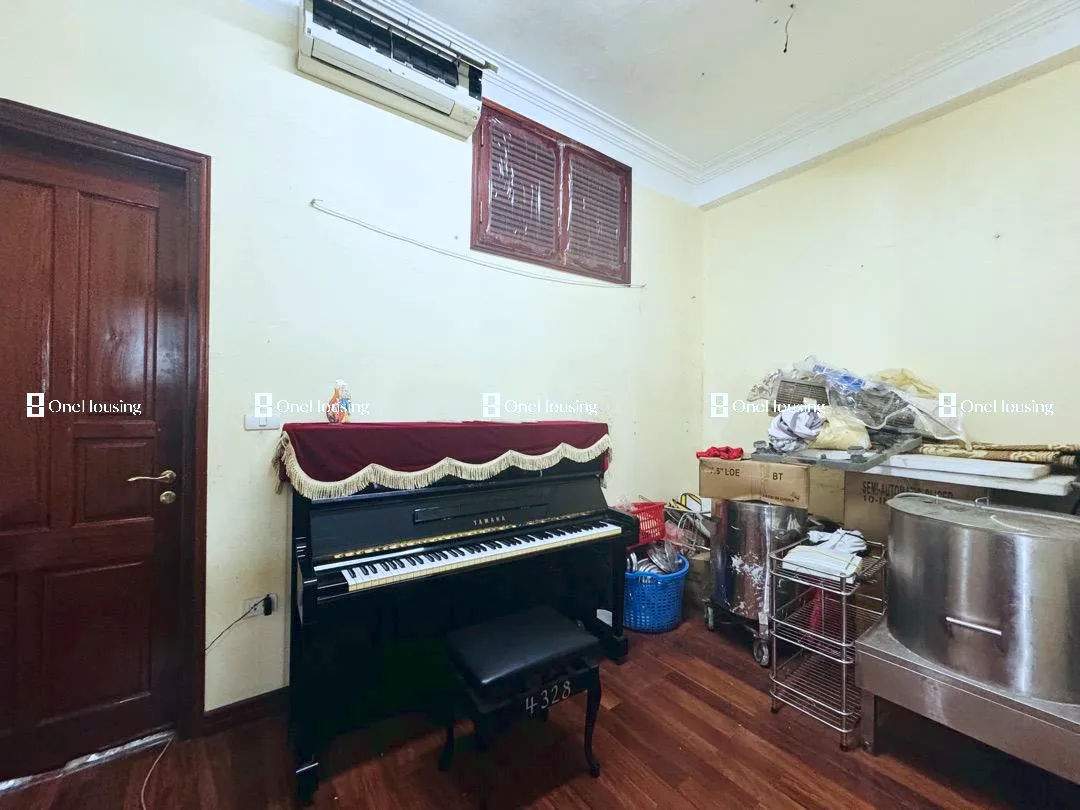 Nhà mặt phố Long Biên 1, P. Ngọc Lâm, Q. Long Biên, TP. Hà Nội