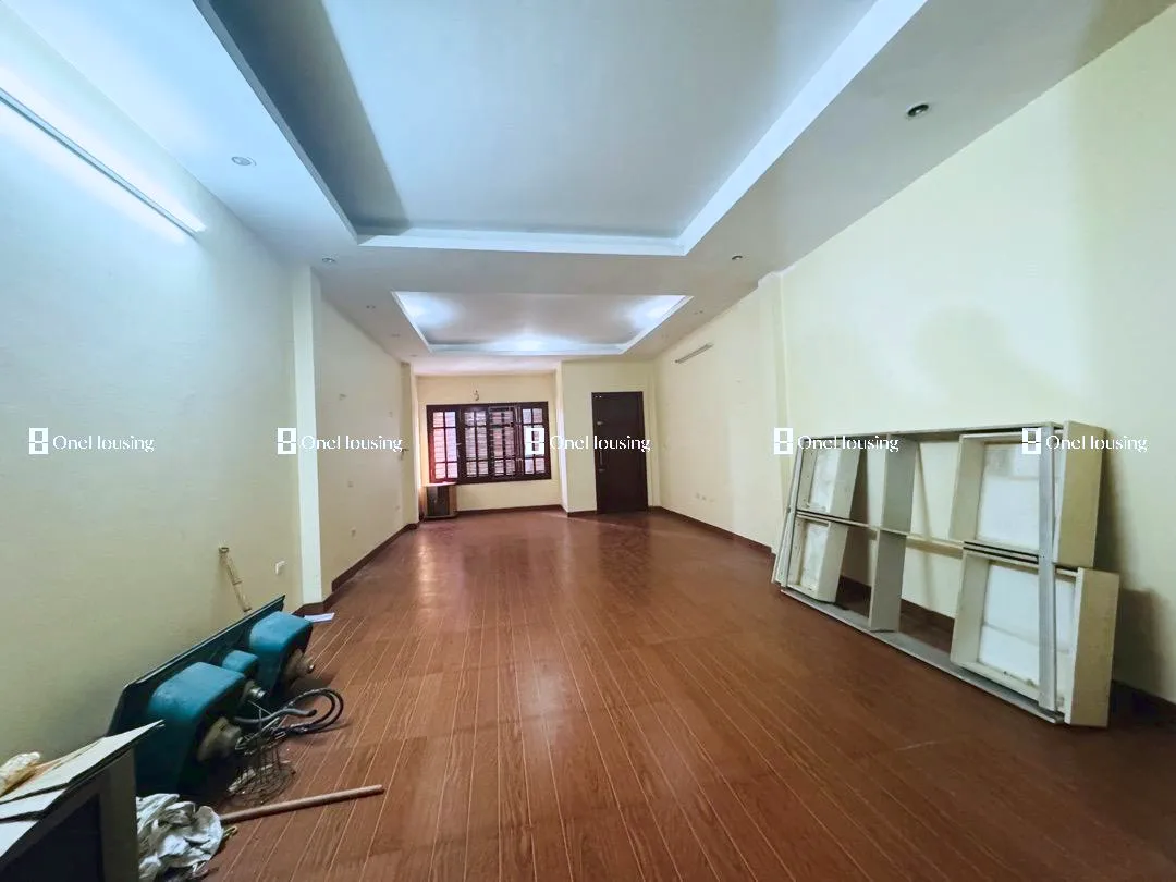 Nhà mặt phố Long Biên 1, P. Ngọc Lâm, Q. Long Biên, TP. Hà Nội