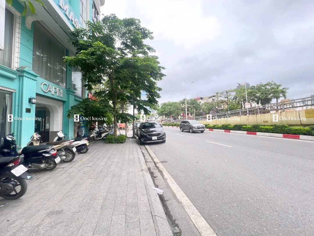 Nhà mặt phố Nguyễn Chí Thanh, P. Láng Thượng, Q. Đống Đa, TP. Hà Nội