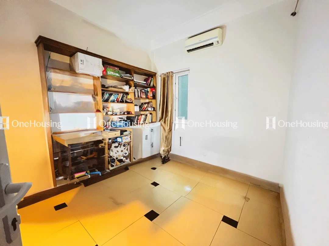 Nhà mặt ngõ cách Phố 8/3 70m, P. Quỳnh Mai, Q. Hai Bà Trưng, TP. Hà Nội
