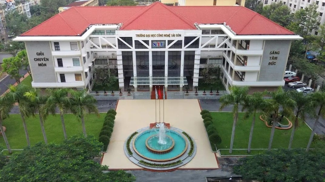 Chung cư cao cấp nào gần Trường Đại học Công nghệ Sài Gòn, quận 8?