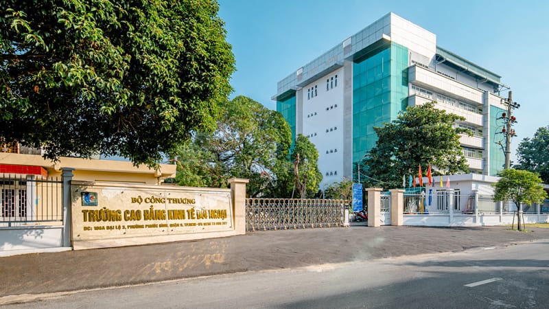 Chung cư cao cấp nào gần Cao đẳng Kinh tế đối ngoại, quận Phú Nhuận?