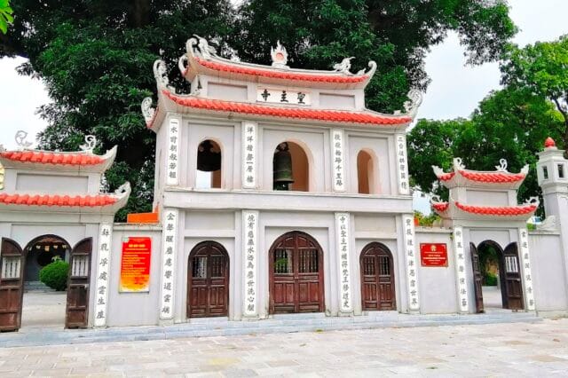 Top 3 ngôi chùa - đền gần chung cư 60 Hoàng Quốc Việt quận Cầu Giấy