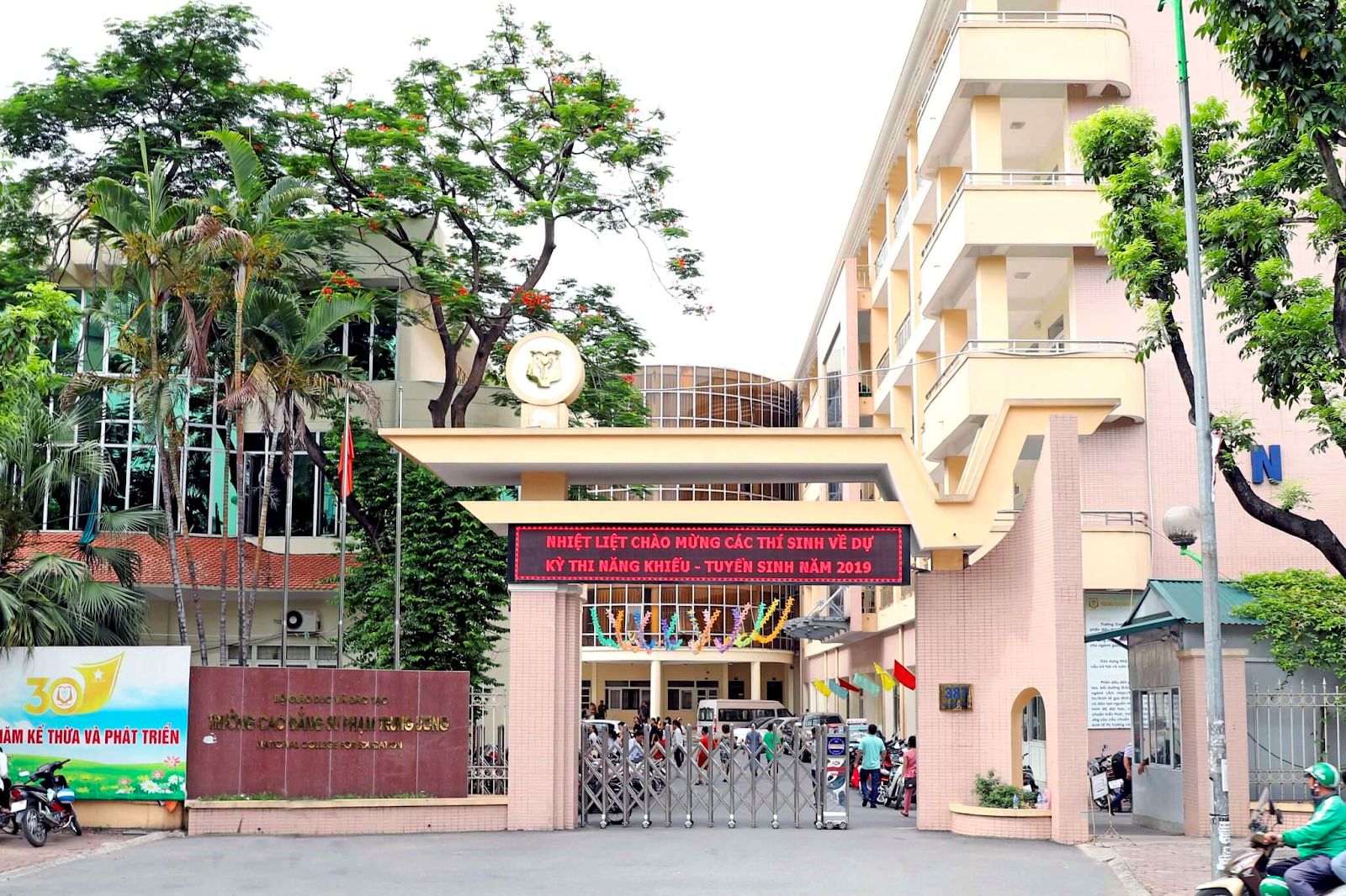 Cập nhật mới nhất giá thuê căn hộ 1PN gần Cao đẳng Sư phạm Trung Ương Thành phố Hồ Chí Minh, quận 10