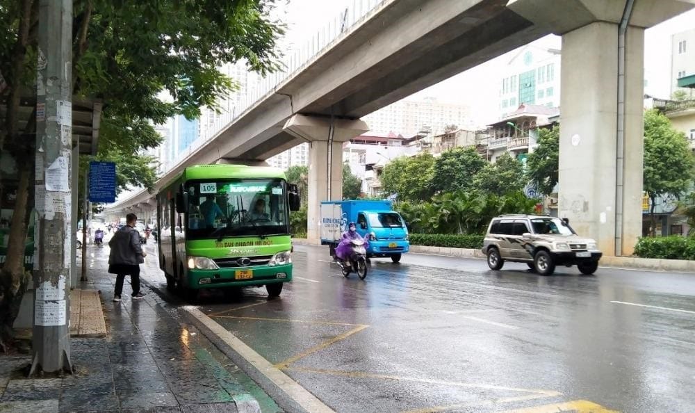 Có những tuyến xe bus nào đi qua chung cư Thống Nhất Complex?