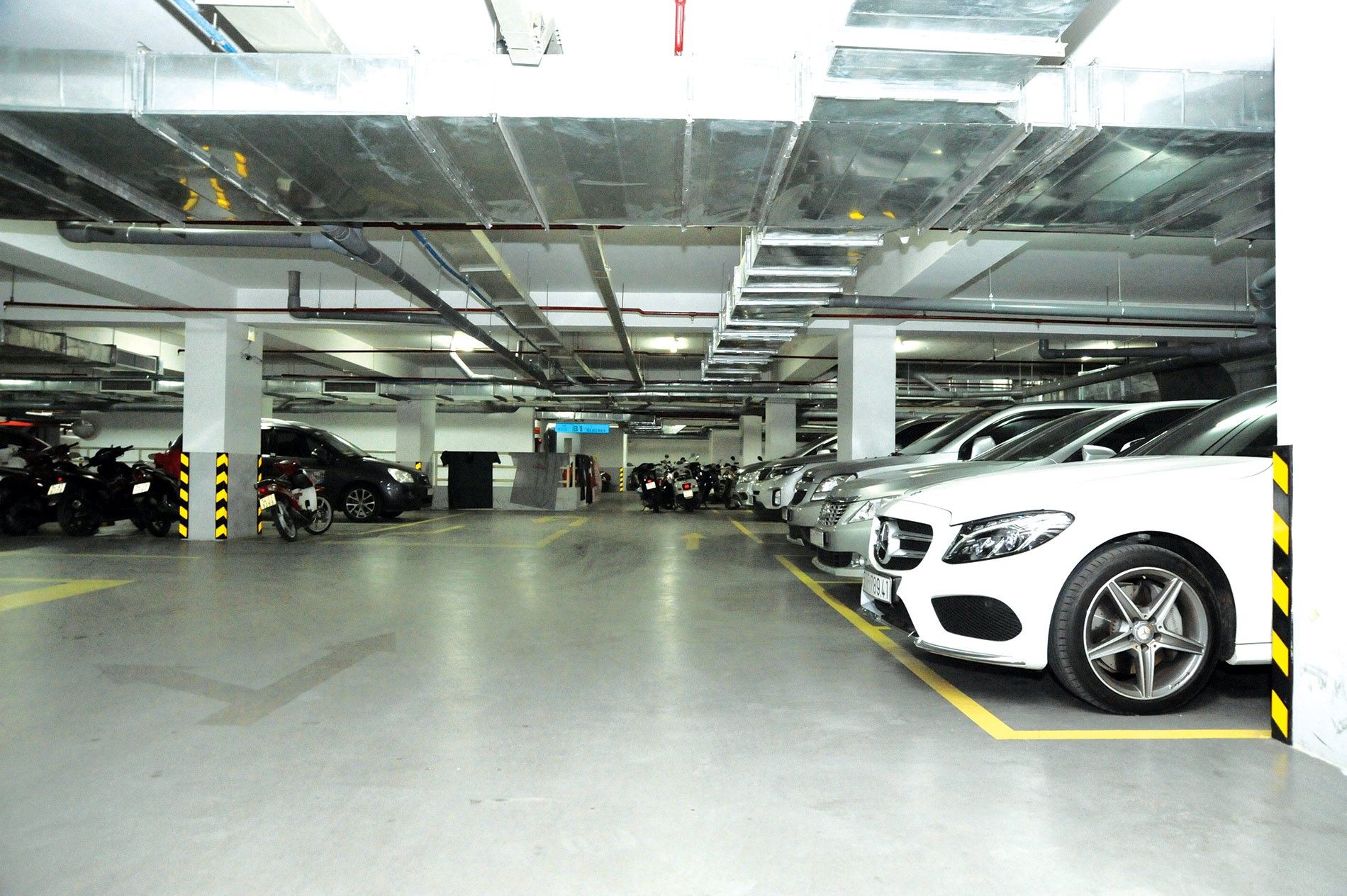 Có đủ chỗ đậu ôtô và xe máy chung cư 4S Riverside Linh Đông Quận Tân Phú không?