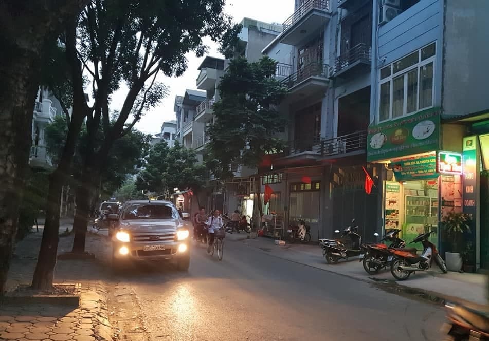 Nhà mặt phố tại phố Bạch Thái Bưởi, quận Hà Đông giá bán bao nhiêu?