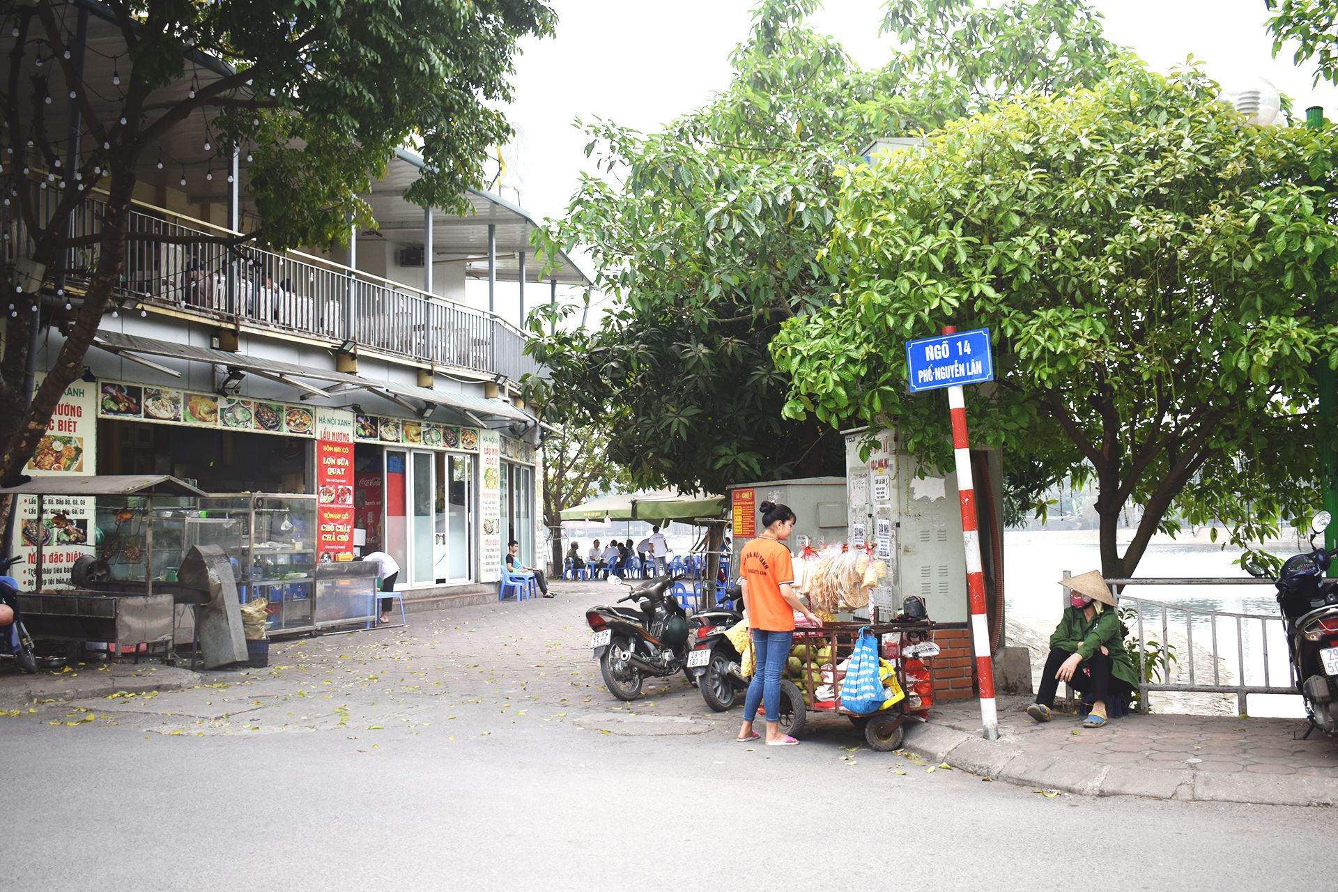 Địa điểm tiến hành thủ tục nhập khẩu với hộ gia đình mua nhà đất tại phố Nguyễn Lân, quận Thanh Xuân