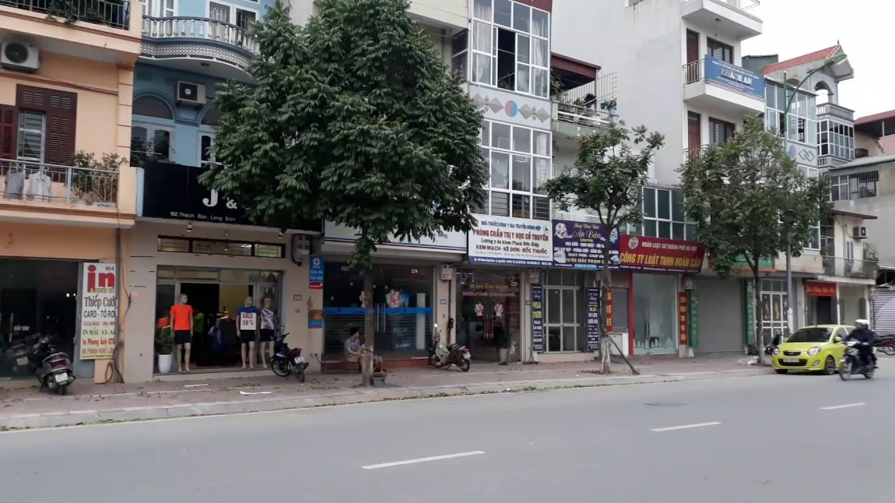 Nhà mặt phố tại đường Nguyễn Khánh Toàn, quận Cầu Giấy giá bán bao nhiêu?