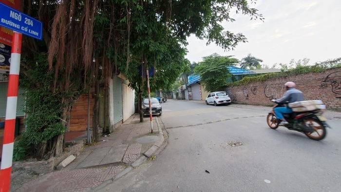 Giá bán nhà riêng, nguyên căn đường Cổ Linh, quận Long Biên hiện tại là bao nhiêu?