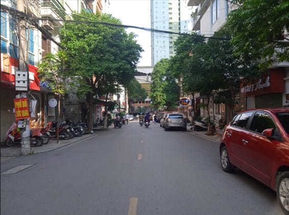 Địa điểm tiến hành thủ tục nhập khẩu với hộ gia đình mua nhà đất tại phố Nguyễn Viết Xuân, quận Thanh Xuân