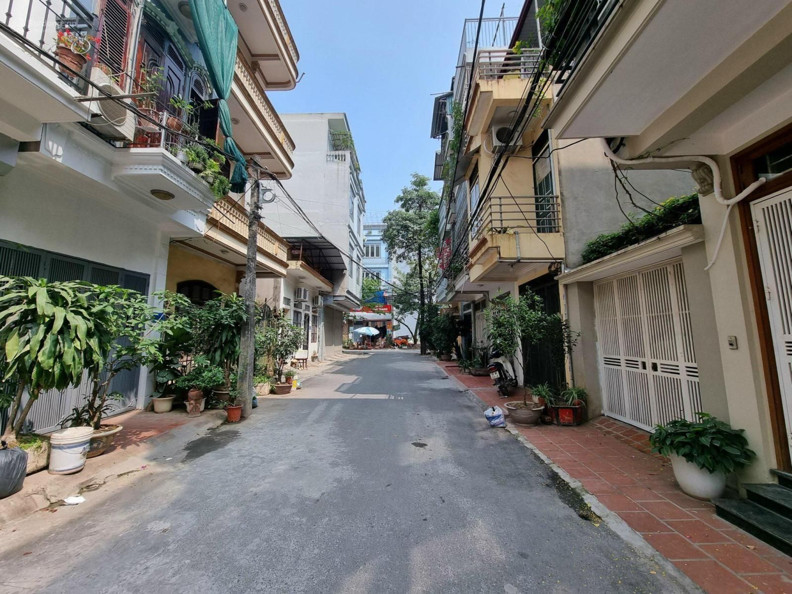 Giá bán nhà riêng, nguyên căn đường Lê Hồng Phong, quận Hà Đông hiện tại là bao nhiêu?