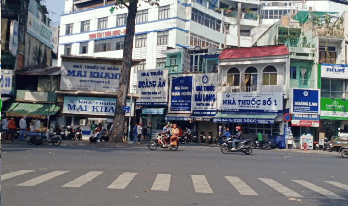 Nhà mặt phố tại đường Nguyễn Duy Dương, quận 10 có giá bán bao nhiêu?