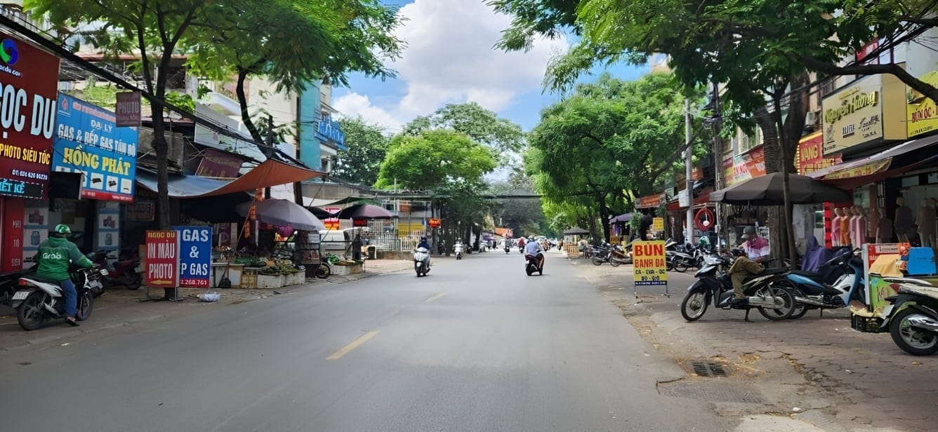 Địa điểm tiến hành thủ tục nhập khẩu với hộ gia đình mua nhà đất tại phố Trần Cung, quận Cầu Giấy
