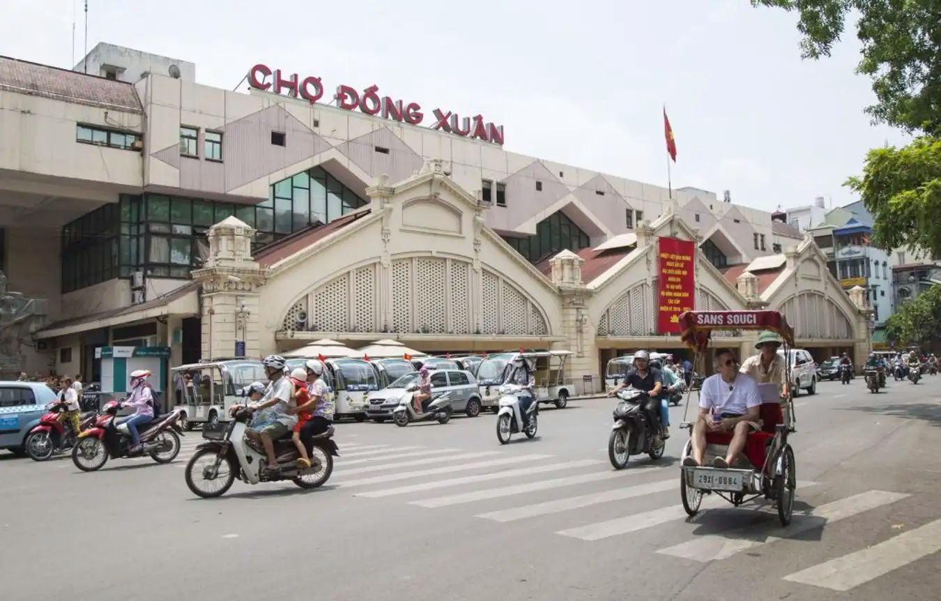 Nhà riêng gần chợ Đồng Xuân, quận Hoàn Kiếm có giá bán bao nhiêu?