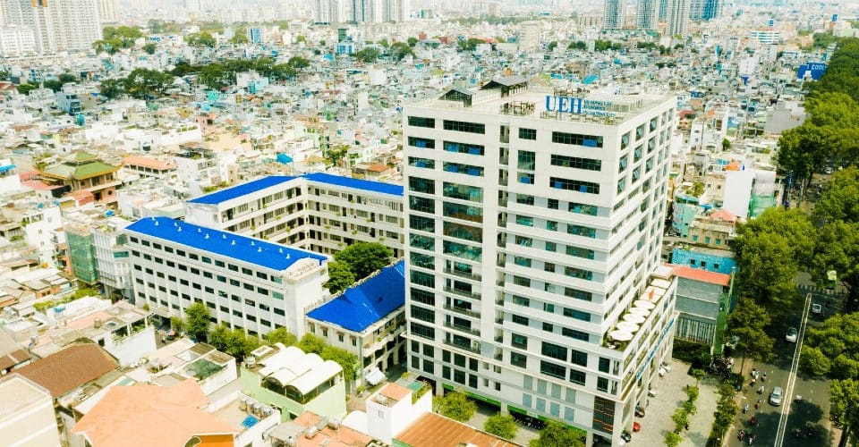 Nhà riêng gần chợ Lê Hồng Phong, quận 10 có giá bán bao nhiêu?