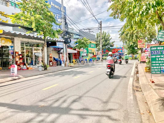 Nhà mặt phố đường Lê Văn Lương, Quận 7 hiện có giá bao nhiêu?