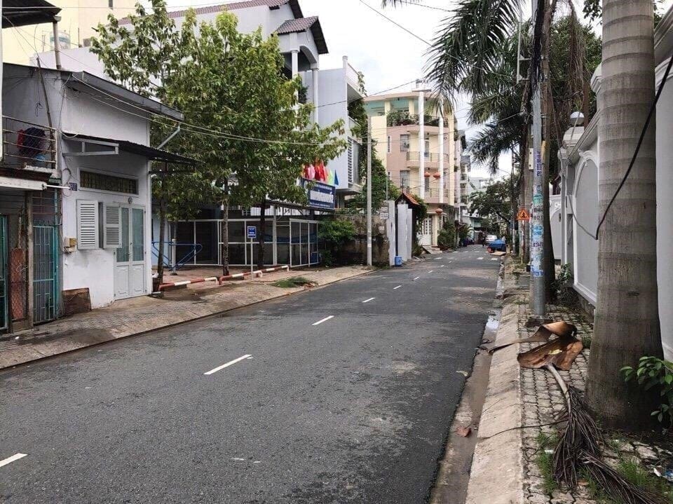 Nhà mặt phố đường Phan Huy Thực, Quận 7 hiện có giá bao nhiêu?