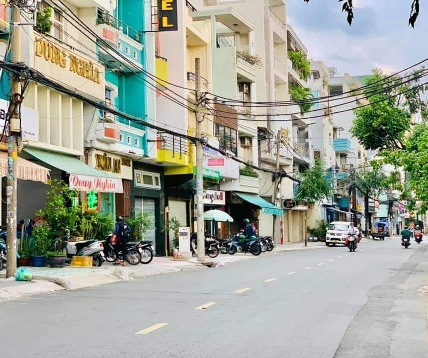 Giá bán nhà riêng, nguyên căn đường Độc Lập, Quận Tân Phú hiện tại là bao nhiêu?
