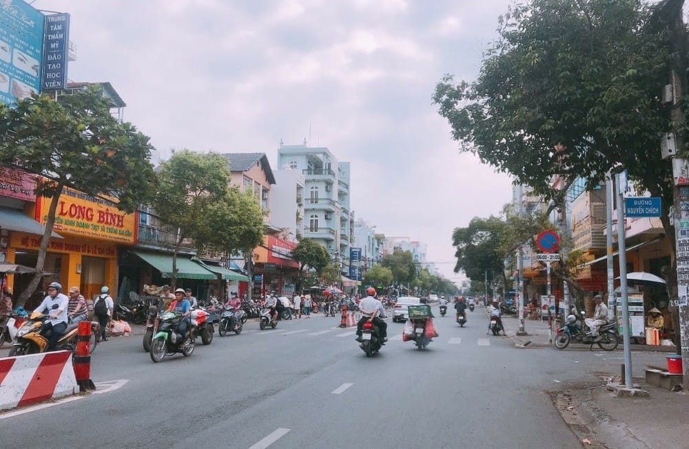 Giá bán nhà riêng, nguyên căn đường Nguyễn Sơn, Quận Tân Phú hiện tại là bao nhiêu?