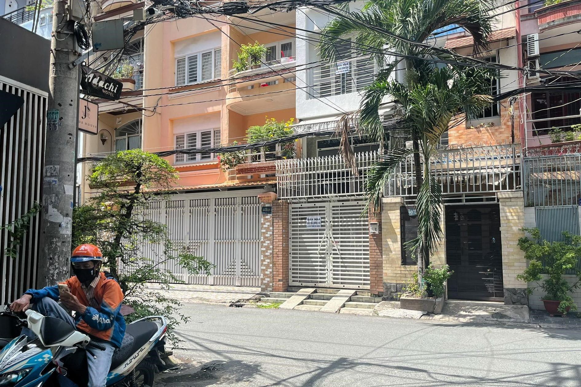 Bán nhà Hà Nội: Giá bán và giao dịch ngày càng "leo thang", dự báo khó giảm