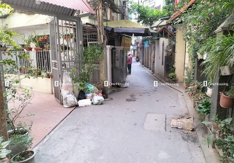 Nhà mặt ngõ 3 tầng cách đường Ngọc Lâm quận Long Biên giá bao nhiêu?