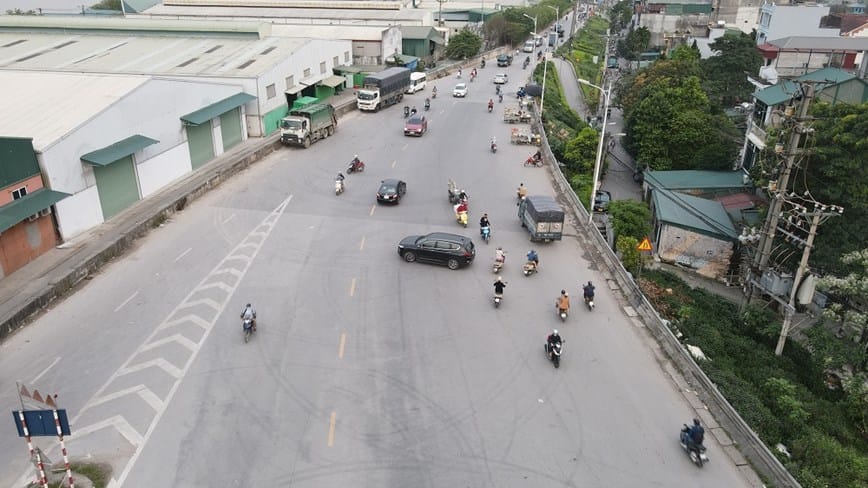 Nhà mặt ngõ 3 tầng cách đường Nguyễn Khoái quận Hai Bà Trưng giá bao nhiêu?